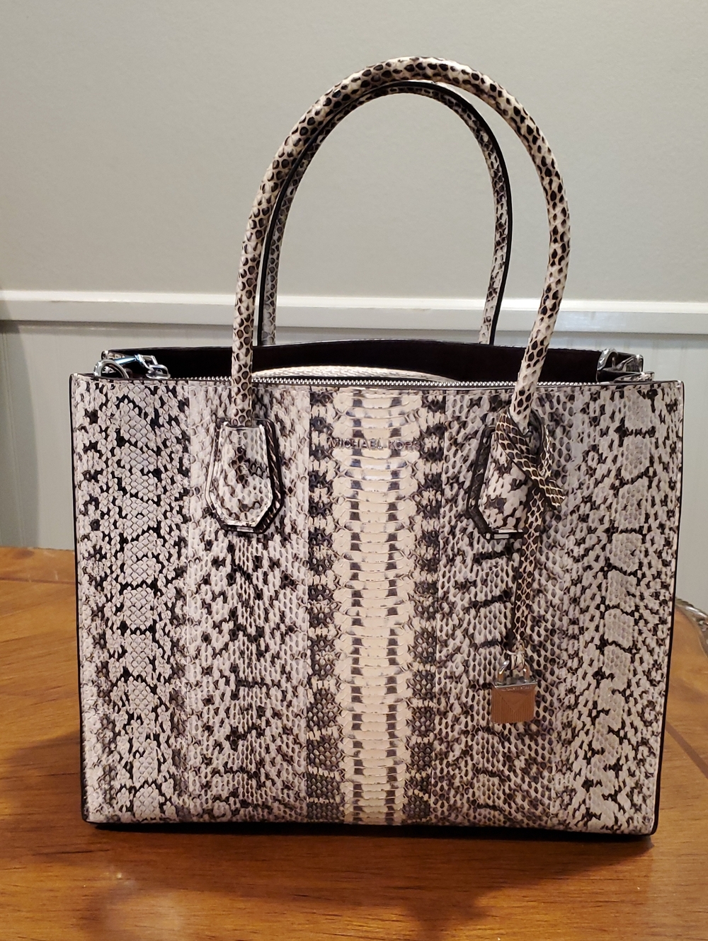 Like NEW Michael Kors Real Snakeskin Mercer Tote - Picture 16 of 16